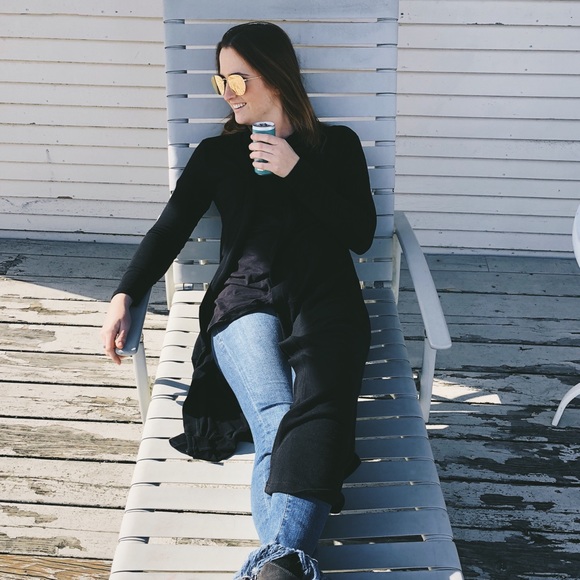 Meet your Posher, Amanda - Picture 2 of 2